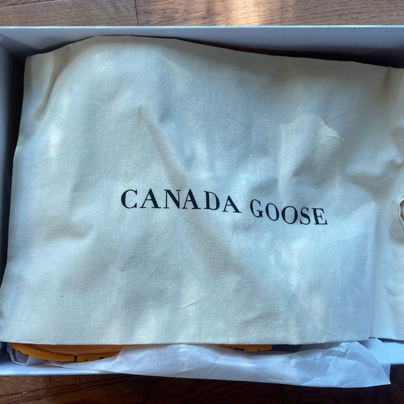 NEW CANADA GOOSE GLACIER TRAIL SNEAKERS - Picture 6 of 7